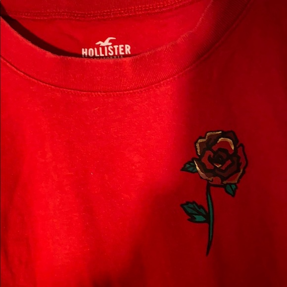 Hollister Red Cropped Tee - Picture 2 of 2